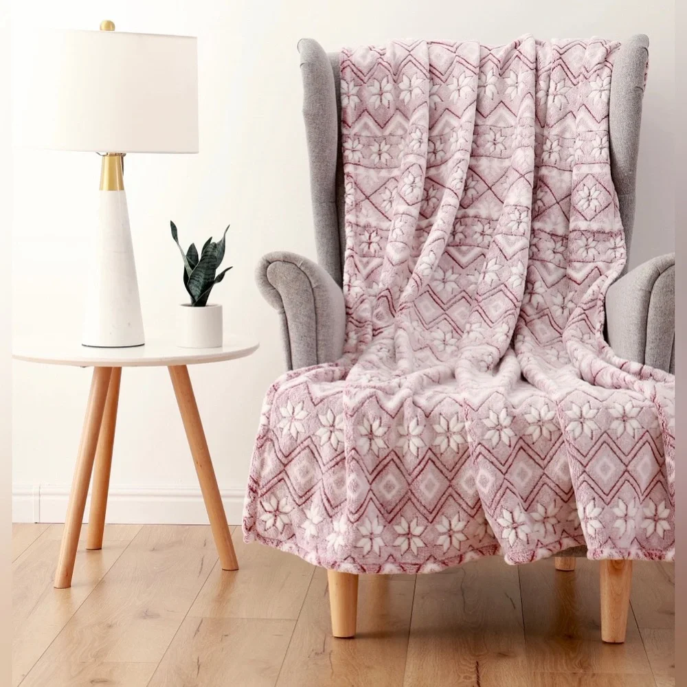 Mainstay Printed Textured Plush Throw 50” x 60” Fair Isle